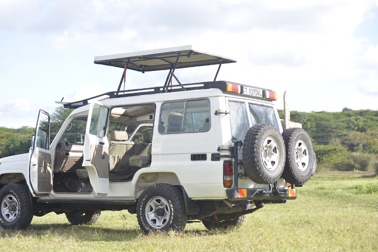 Land Cruiser Safari Explorer Tanzania